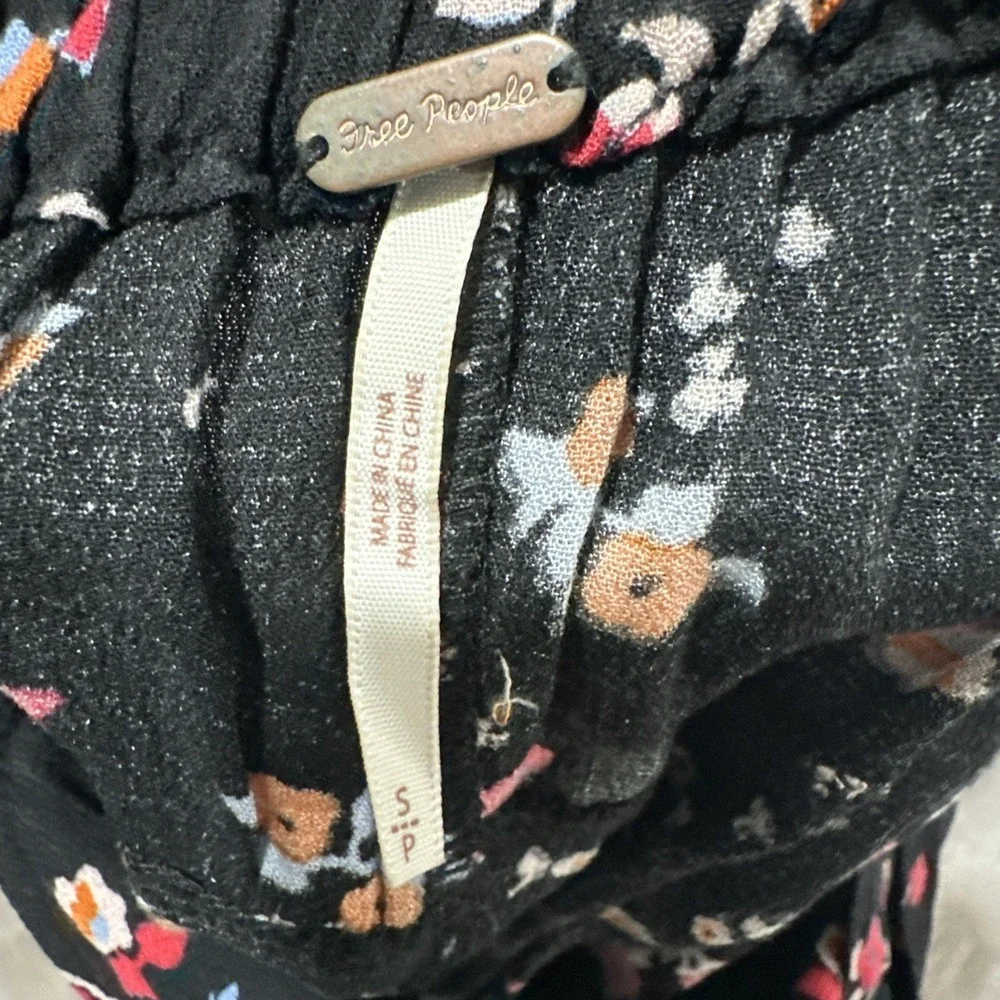 Free People Sweet in the Streets Women's Sz S Black Floral Overall Shorts Romper